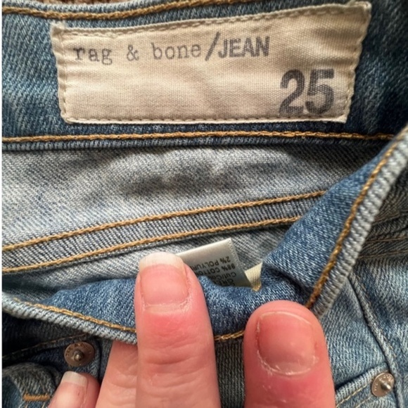 Rag & Bone The Dre Jeans in Green
Cast Size 25 F6 - Picture 2 of 8